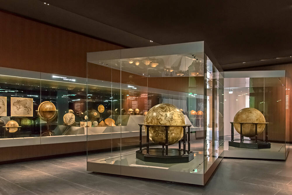 Das Universum der Globen